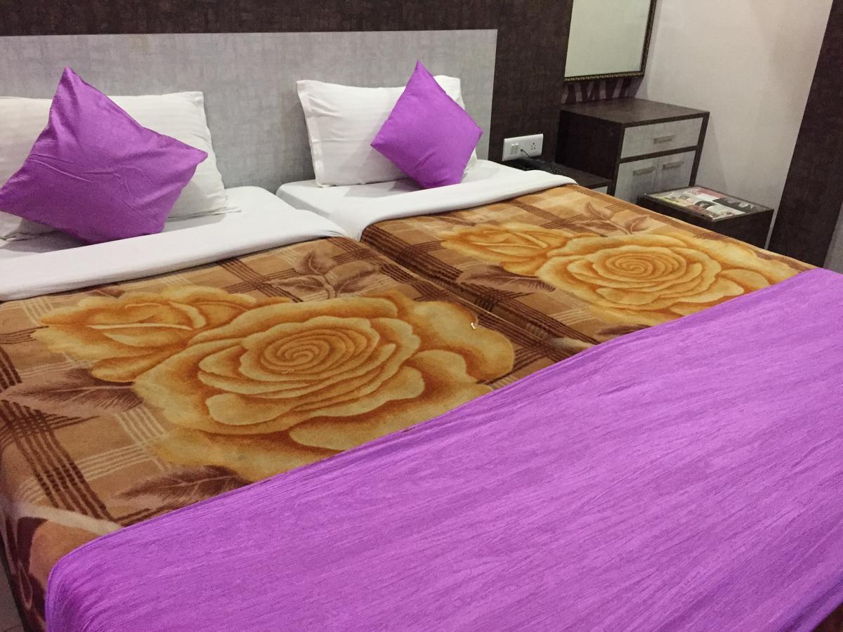 Hotel Lara India Varanasi Ngoại thất bức ảnh