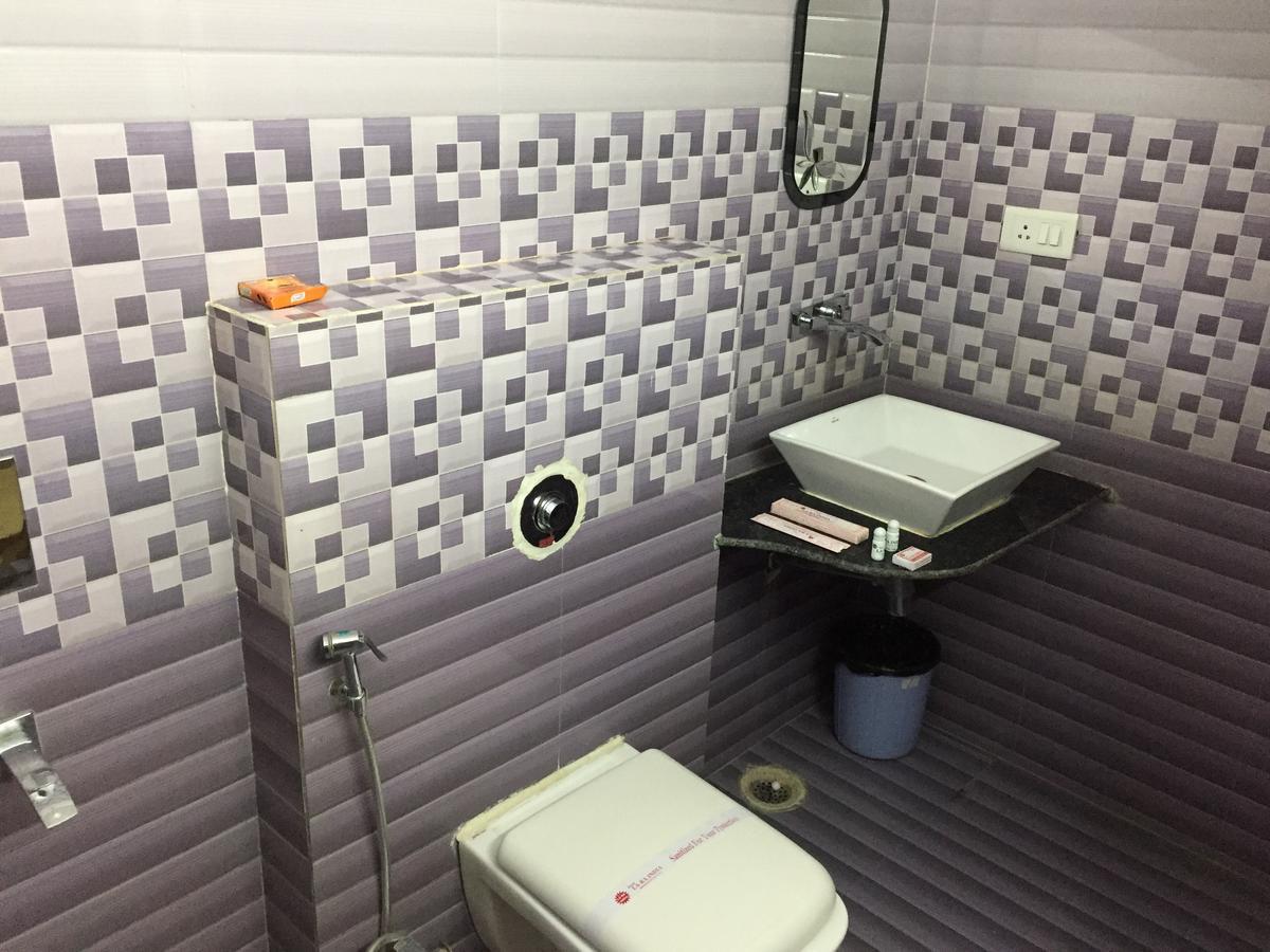Hotel Lara India Varanasi Ngoại thất bức ảnh