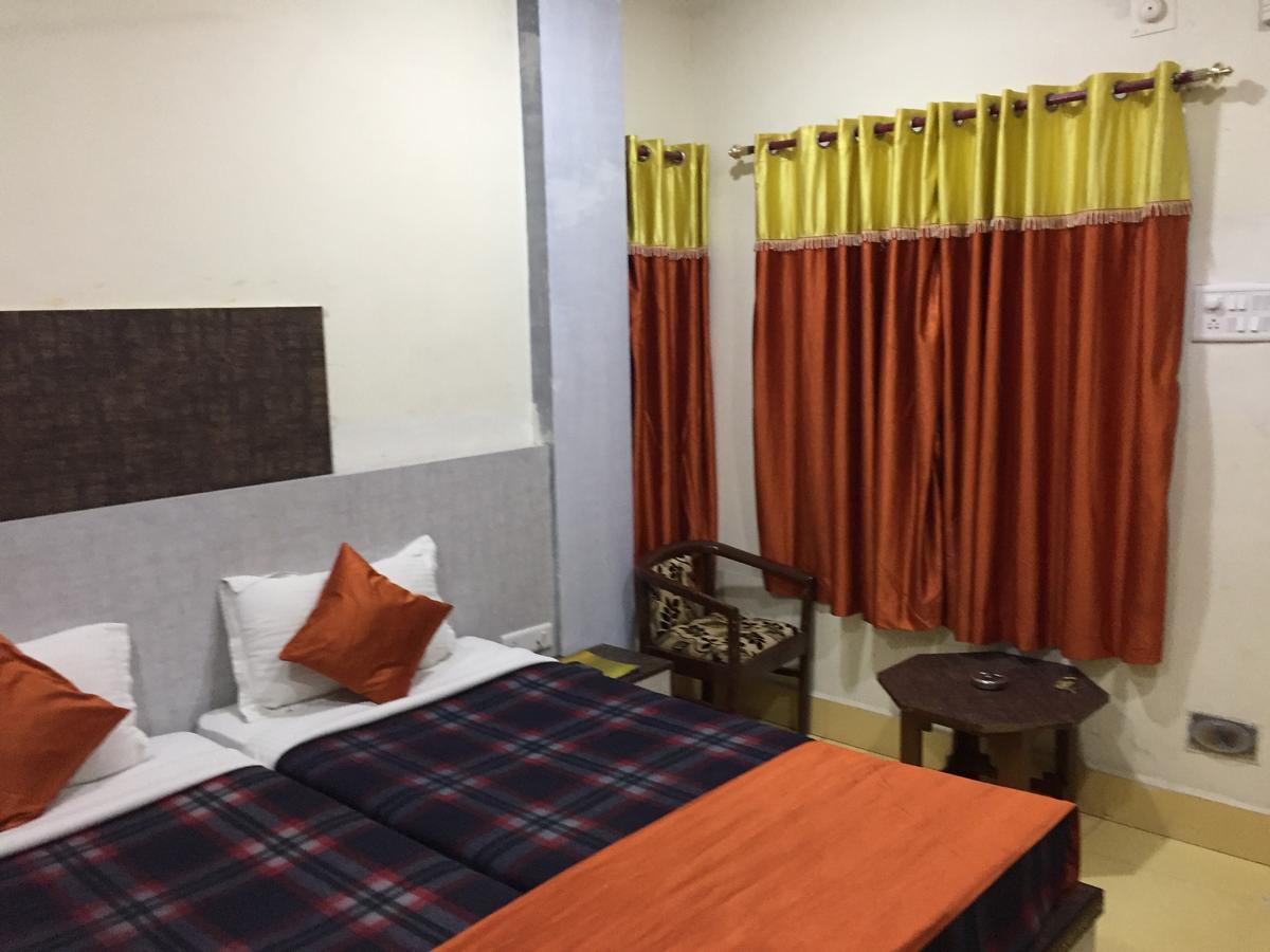 Hotel Lara India Varanasi Ngoại thất bức ảnh