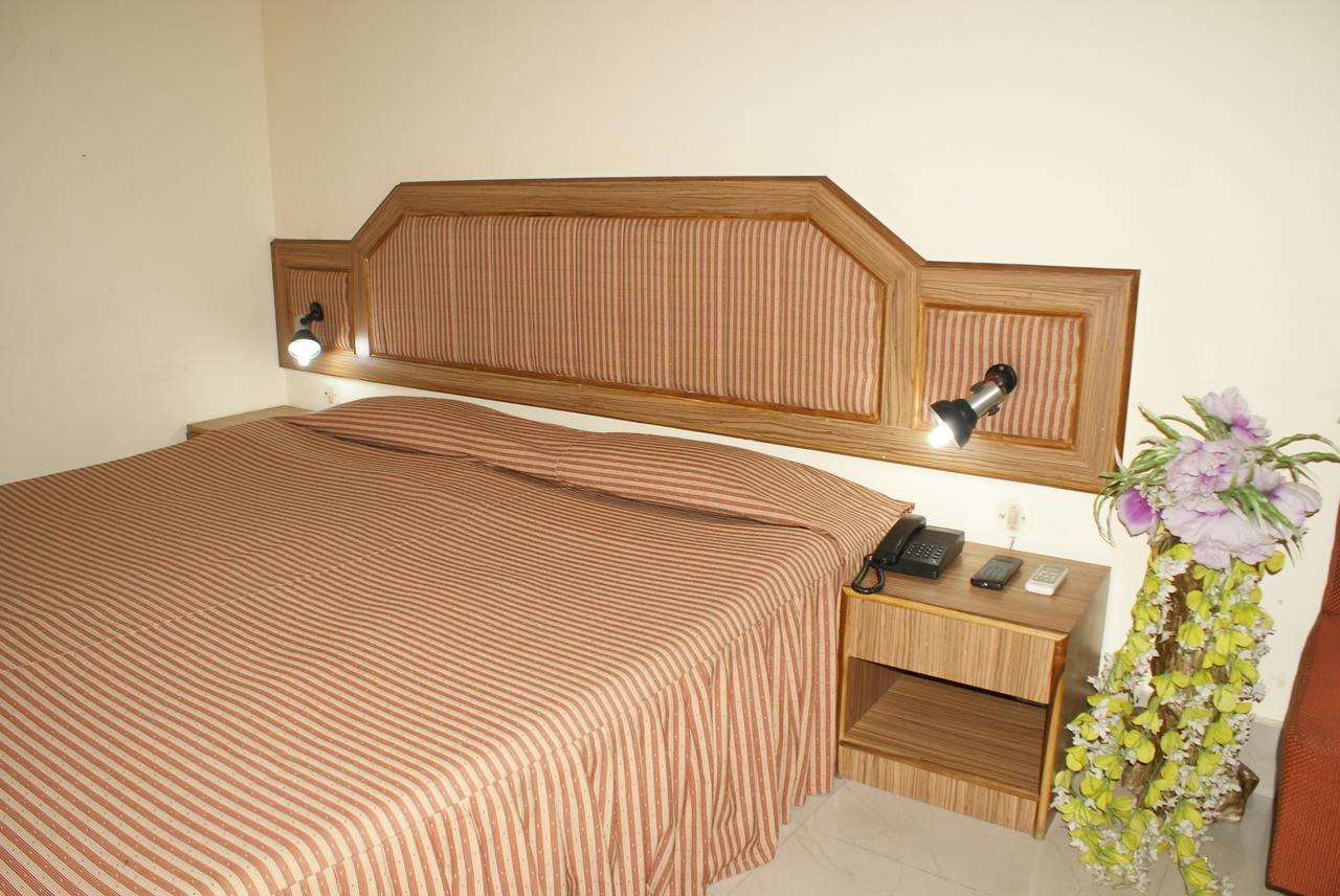 Hotel Lara India Varanasi Ngoại thất bức ảnh
