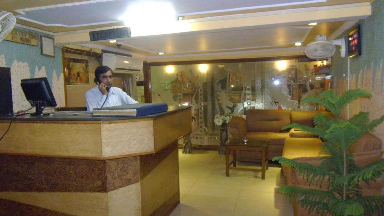 Hotel Lara India Varanasi Ngoại thất bức ảnh